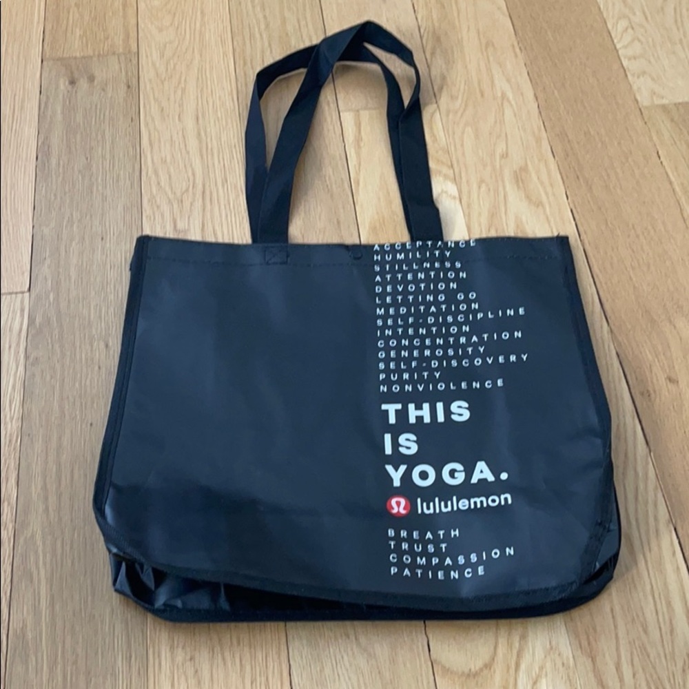 Lululemon black large bag